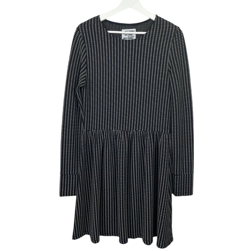 Just Female Womens Dress Medium Black White Long Sleeve Pleated Fit Flare